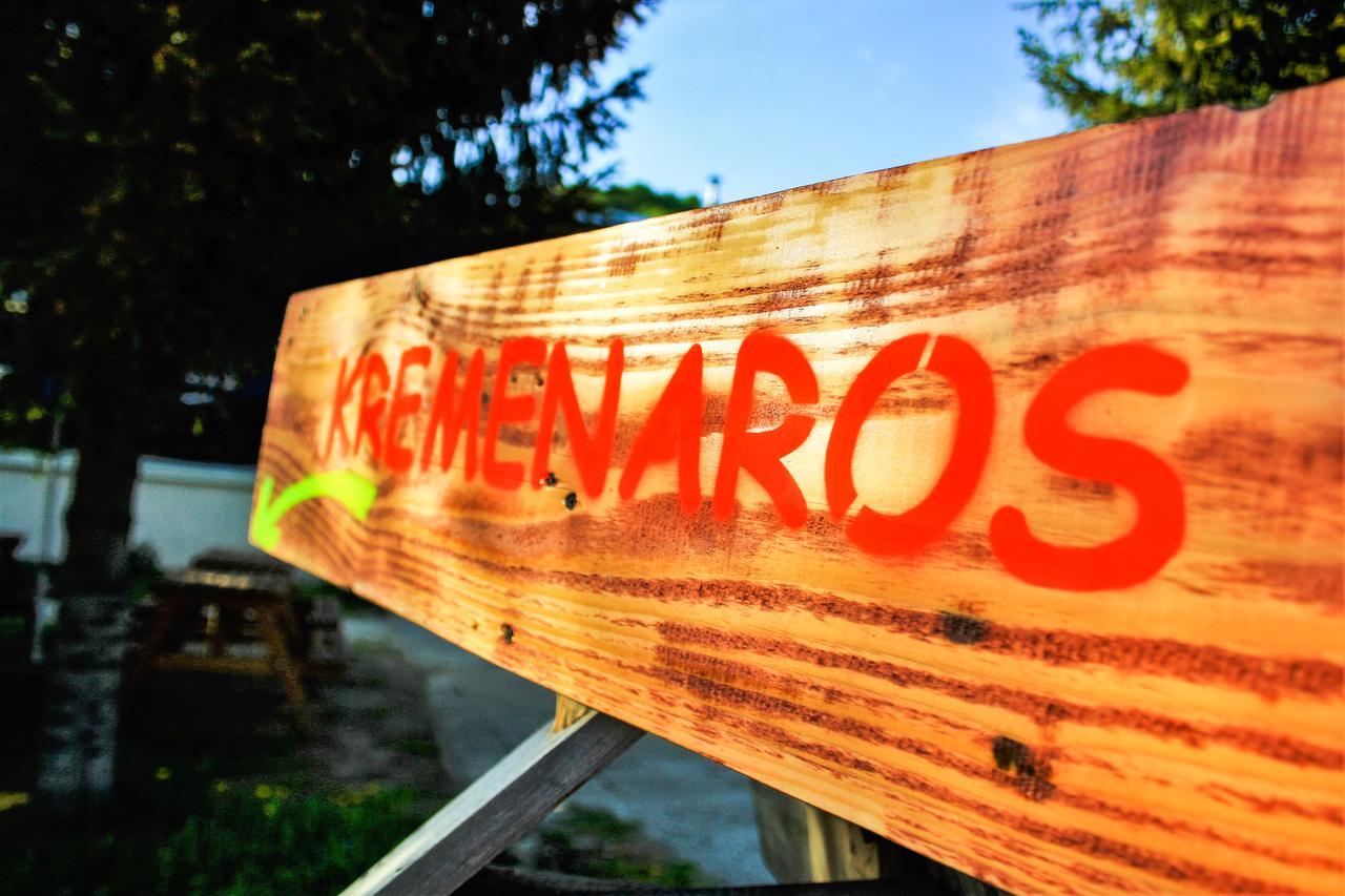 Kremenaros Hostel Ustrzyki Górne Kültér fotó