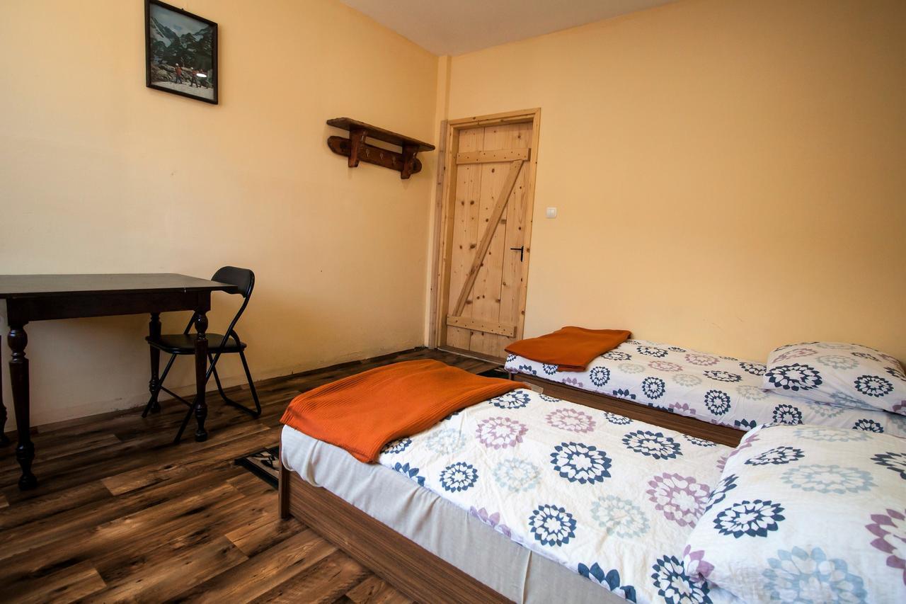 Kremenaros Hostel Ustrzyki Górne Kültér fotó