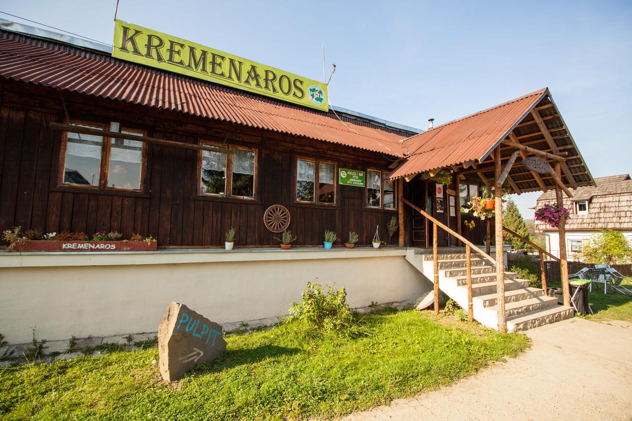 Kremenaros Hostel Ustrzyki Górne Kültér fotó