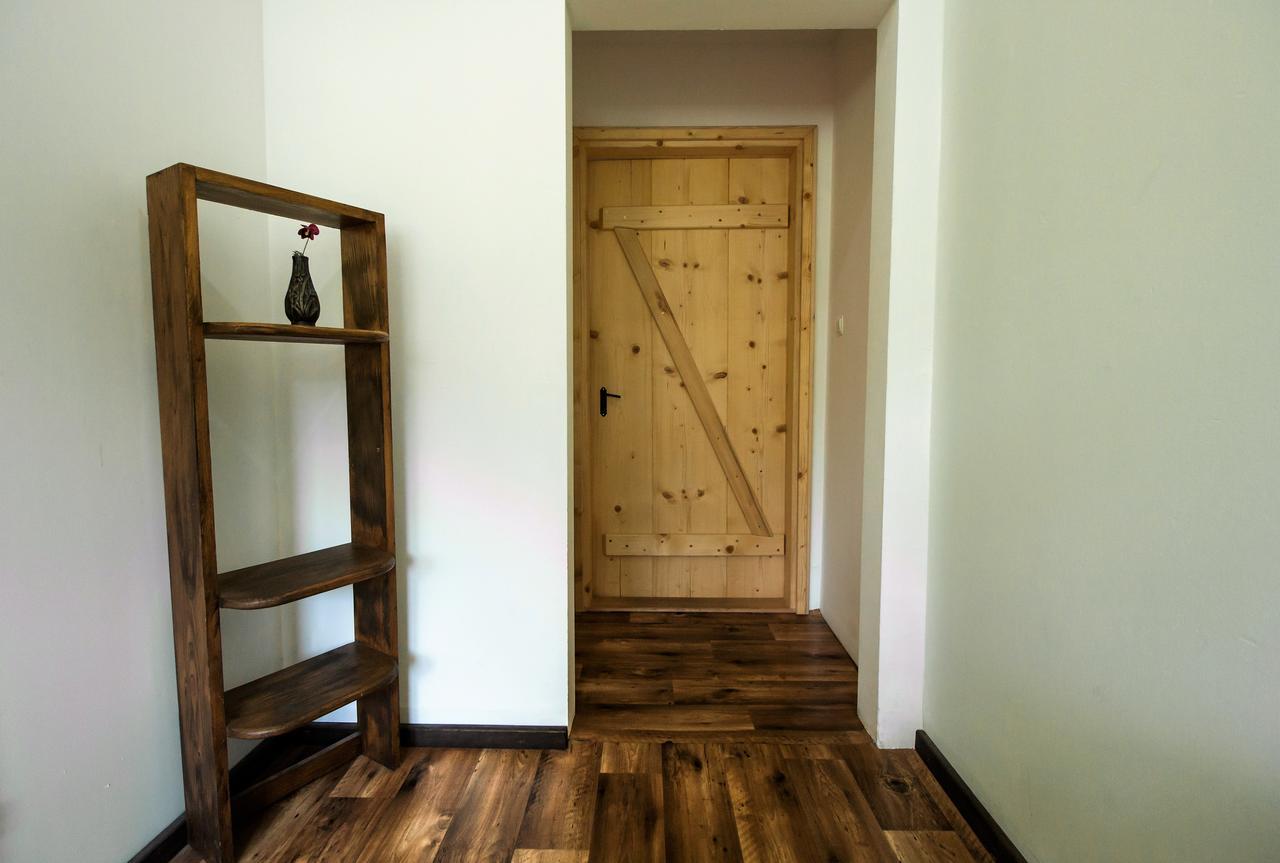 Kremenaros Hostel Ustrzyki Górne Kültér fotó