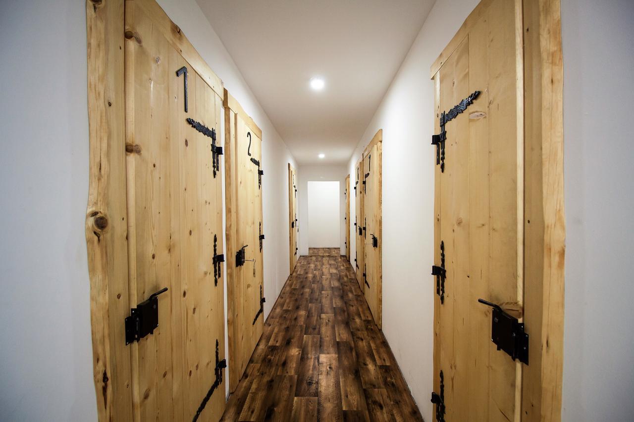 Kremenaros Hostel Ustrzyki Górne Kültér fotó