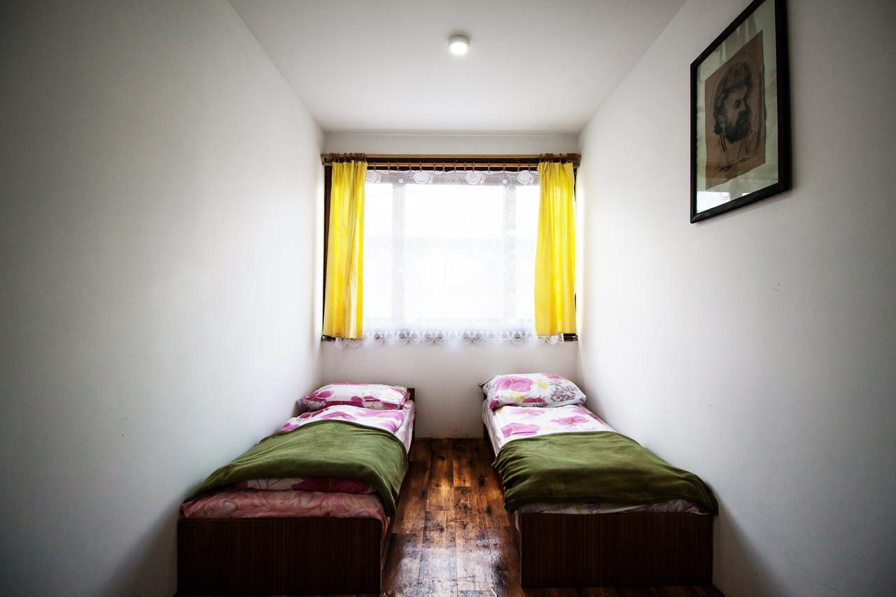 Kremenaros Hostel Ustrzyki Górne Kültér fotó